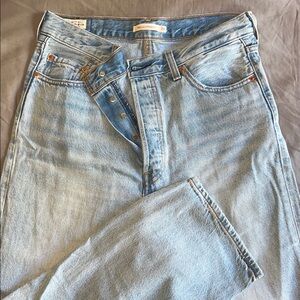Levi’s Ribcage Straight Jeans Light blue and soft!